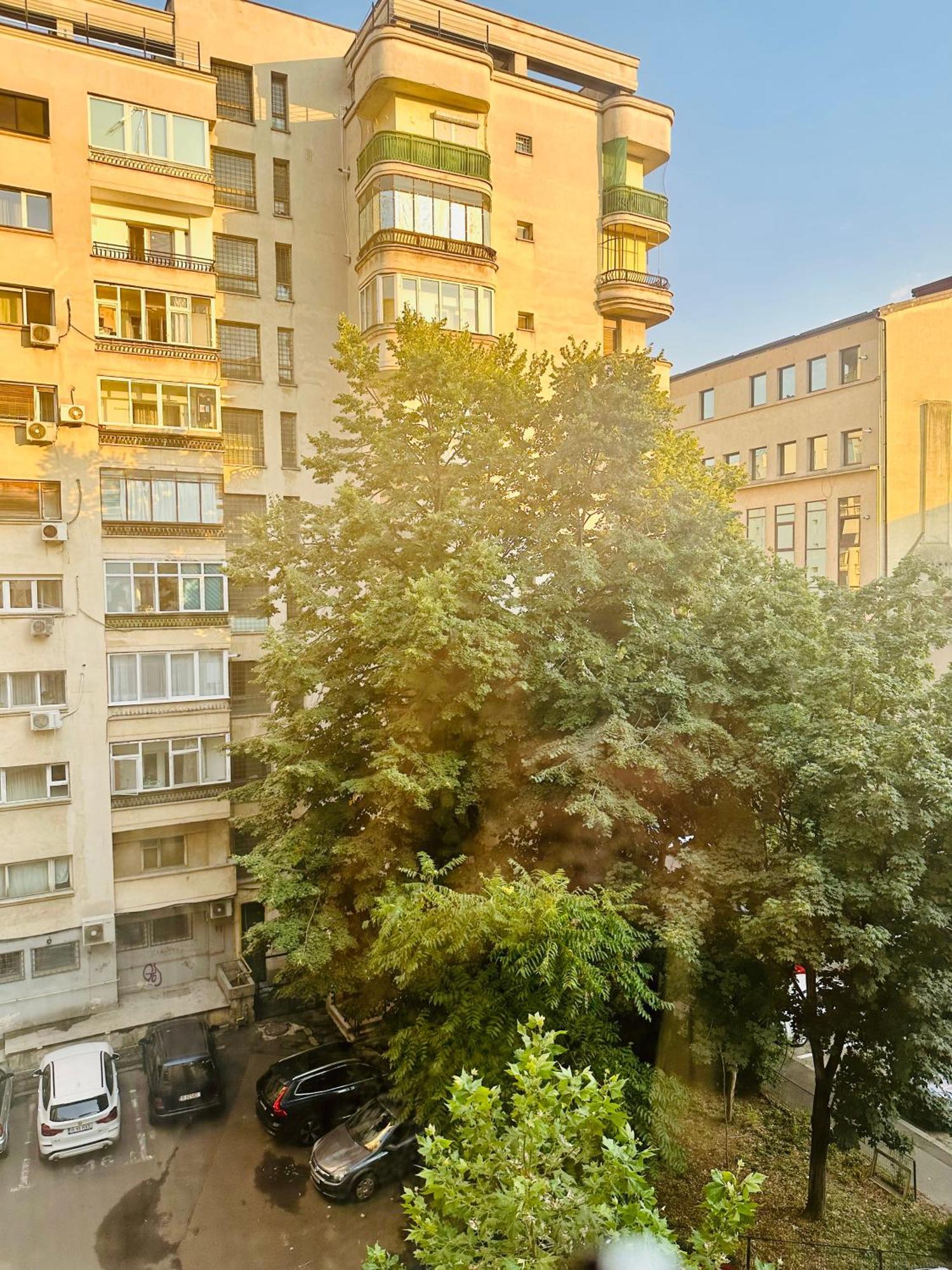 Tranquil Unirii Residence - Elegant & Spacious Living With Parking Steps From Parliament Bucharest Exterior photo